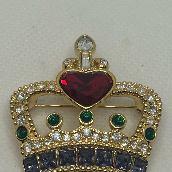 Swarovski Gold Plated Crown Pin Brooch with Bezel Set Crystals. NWT AND POUCH - Picture 5 of 10